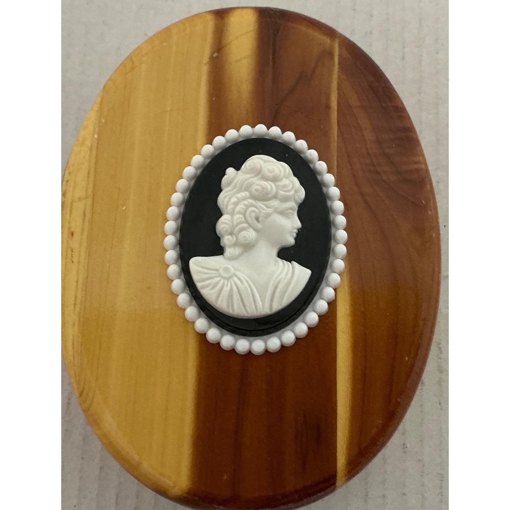 Vintage Cedar Wood Trinket Box Cameo Portrait S Jewelry Case Oval Brown Texas